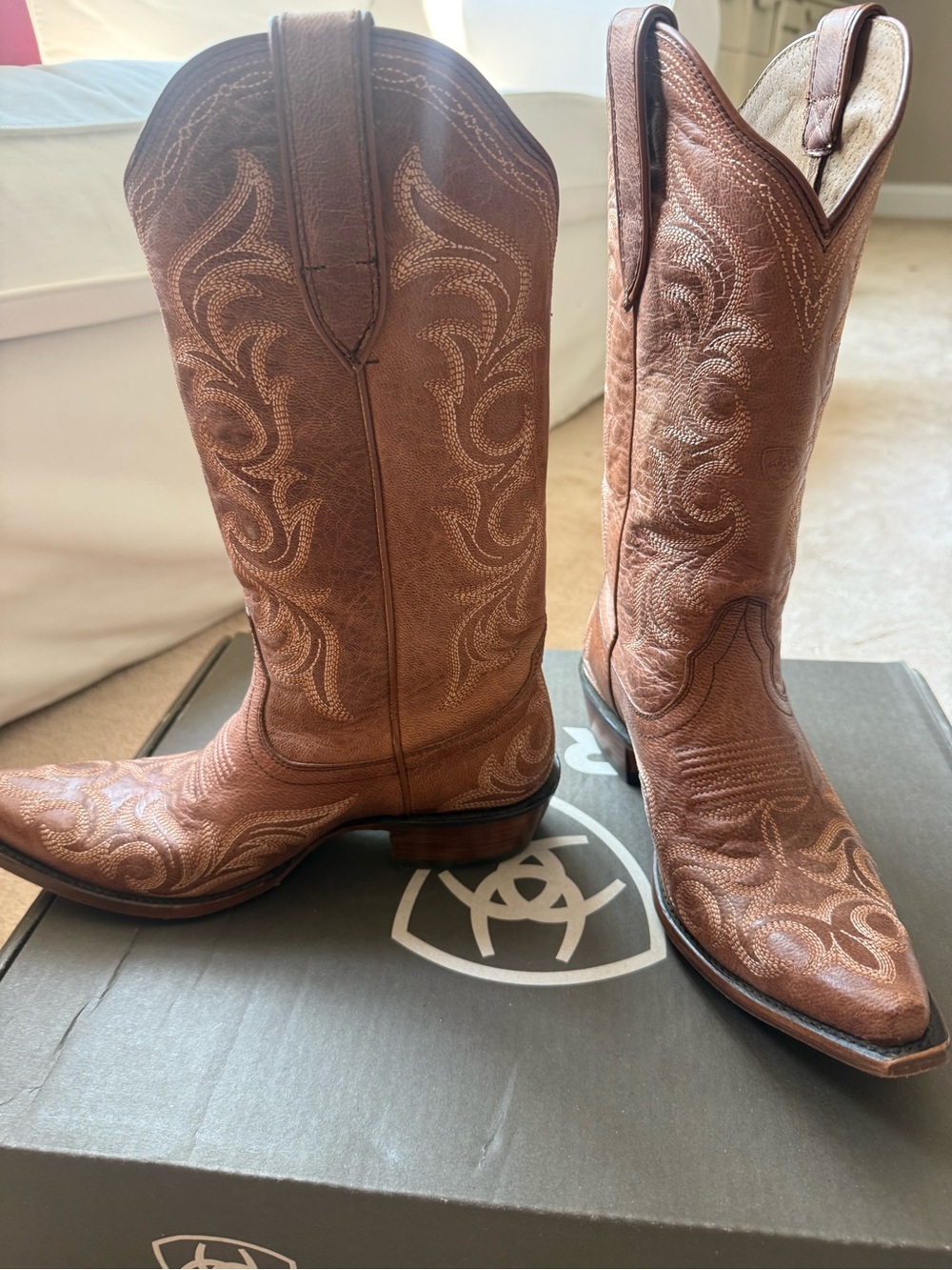 Ariat Brown Embroidered Hazen Western Boots in Whiskey Barrel - Picture 5 of 7